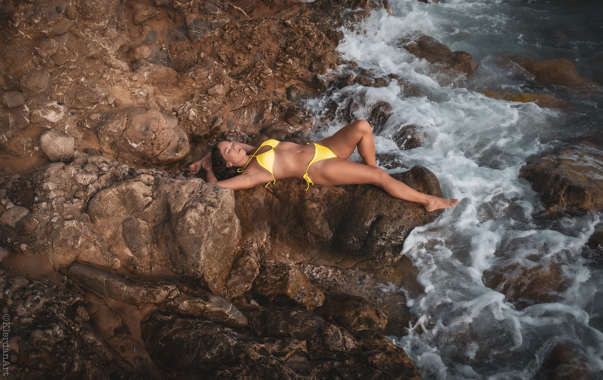 Retrato junto al Mediterráneo en Bon Nou, fotografía de Dana Grokh